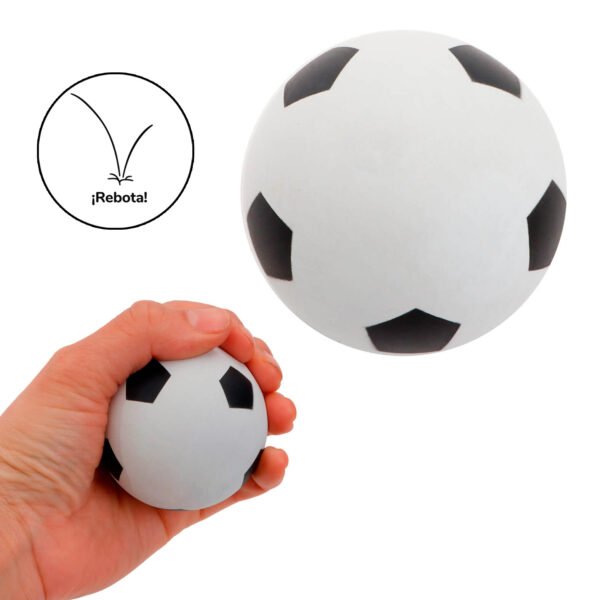 Mini pelota de fútbol con acabado rubber.