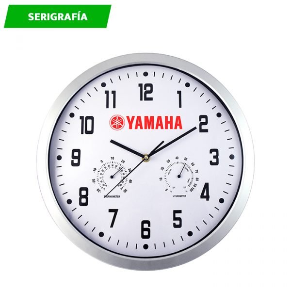 Reloj de pared de plástico.