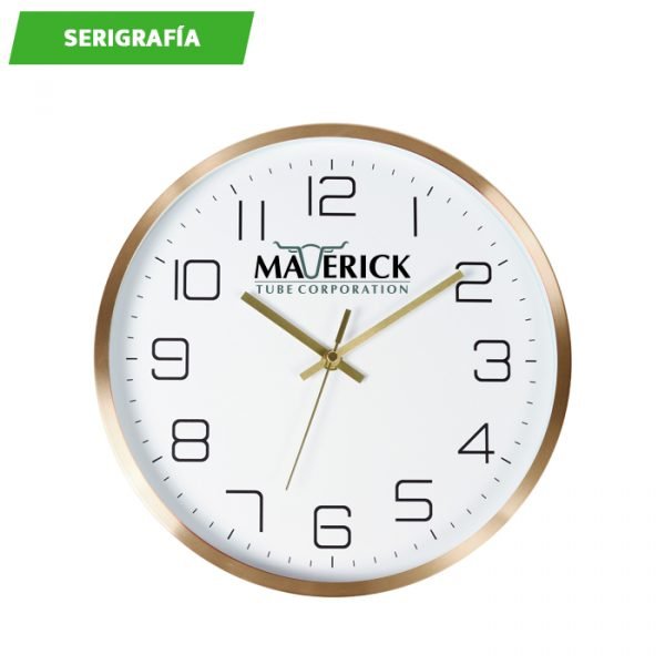 Reloj de pared de aluminio.