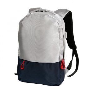 Mochila con salida USB para carga.